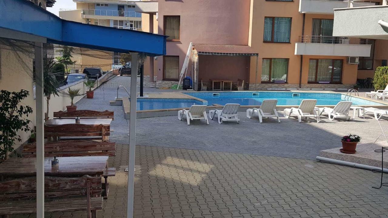 Апартаменти "Бриз" Sveti Vlas Dış mekan fotoğraf
