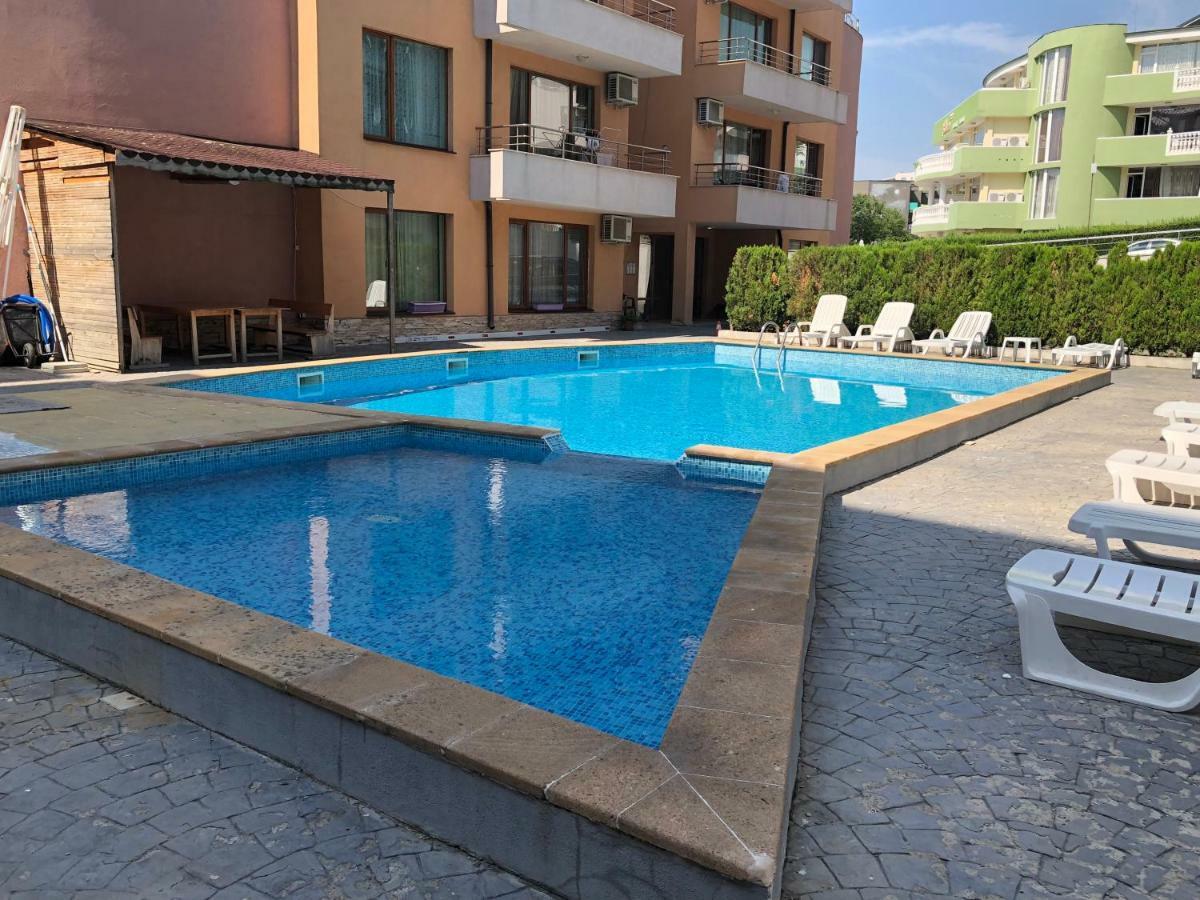 Апартаменти "Бриз" Sveti Vlas Dış mekan fotoğraf